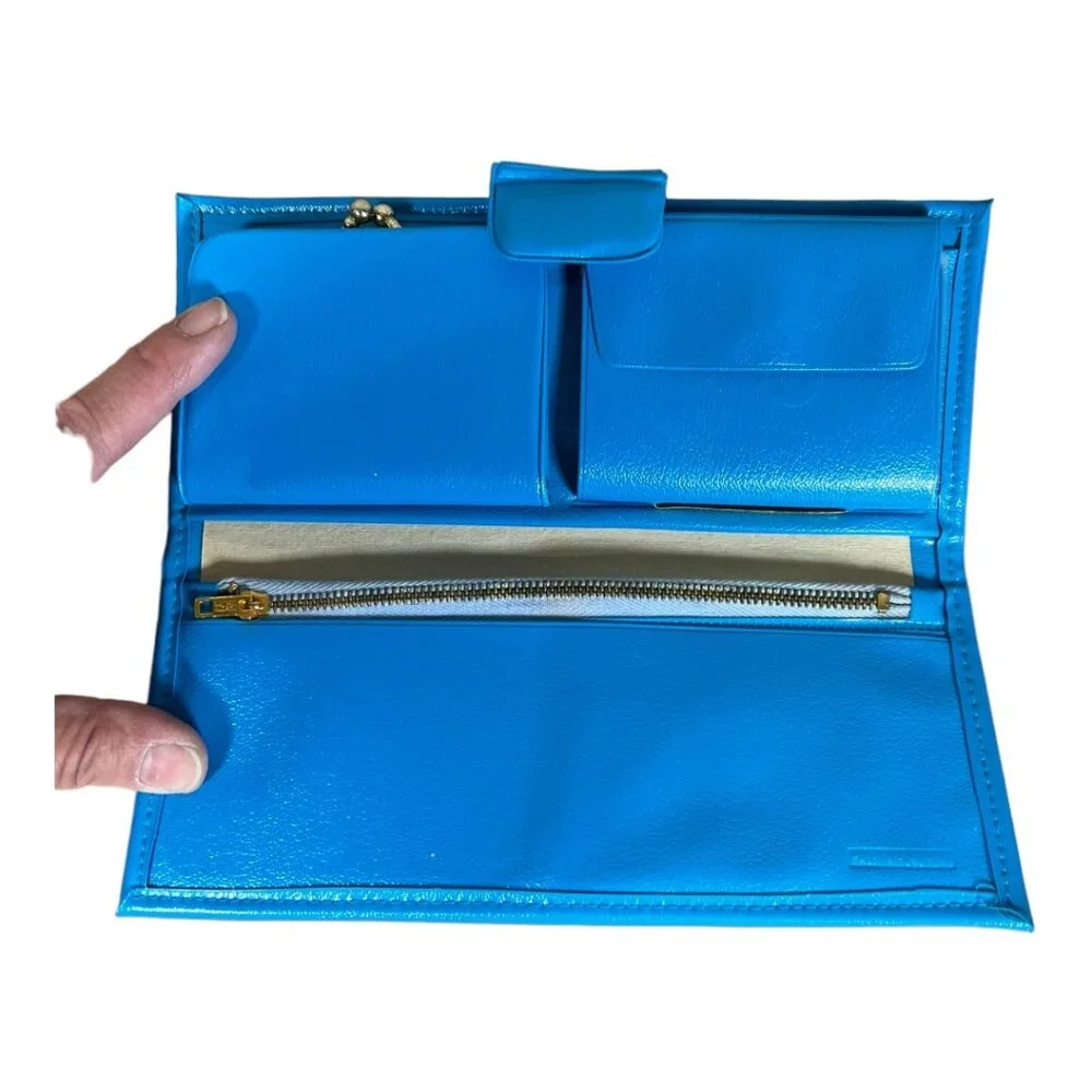 Vintage‎ Blue Wallet